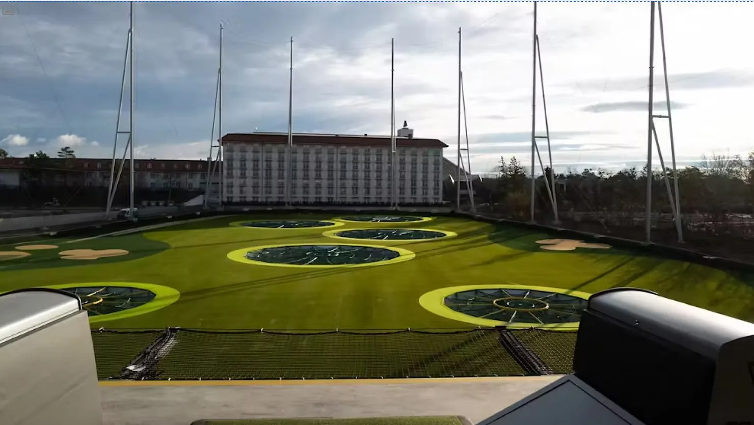 Topgolf, das andere Golf-Erlebnis: Hightech vom Abschlag bis zur Bar