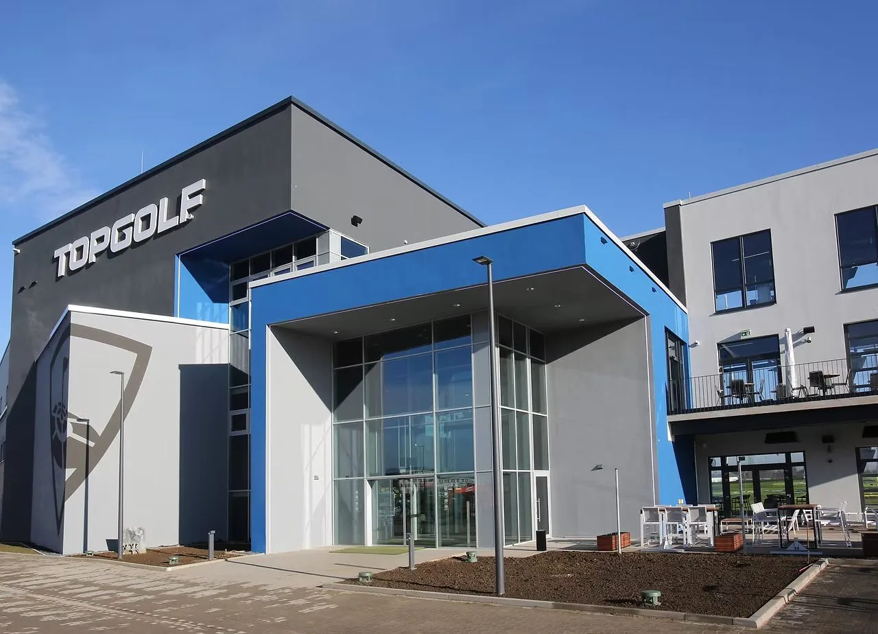 Topgolf-Gebäude in Oberhausen
